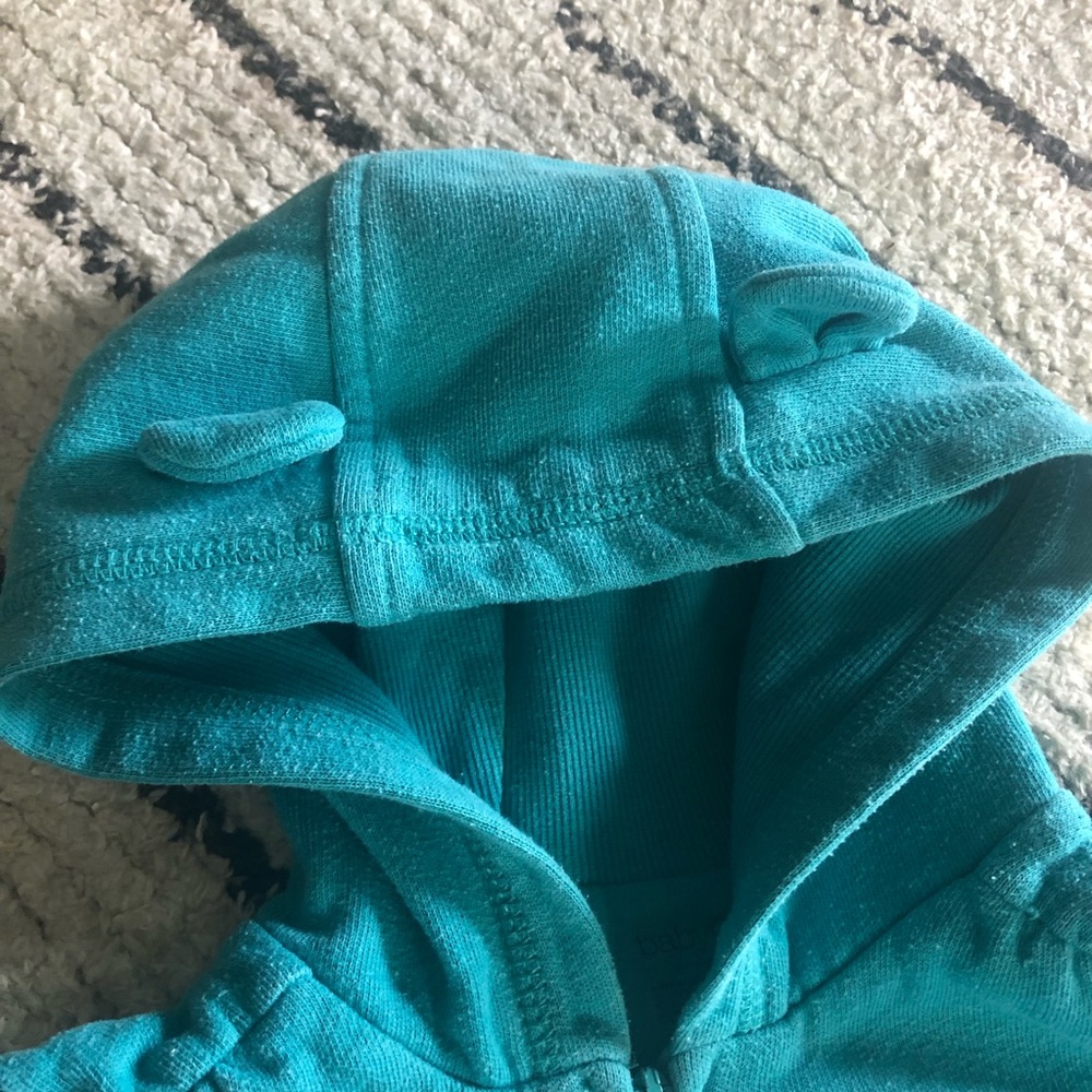 Baby Gap hooded sweatshirt - Picture 3 of 5